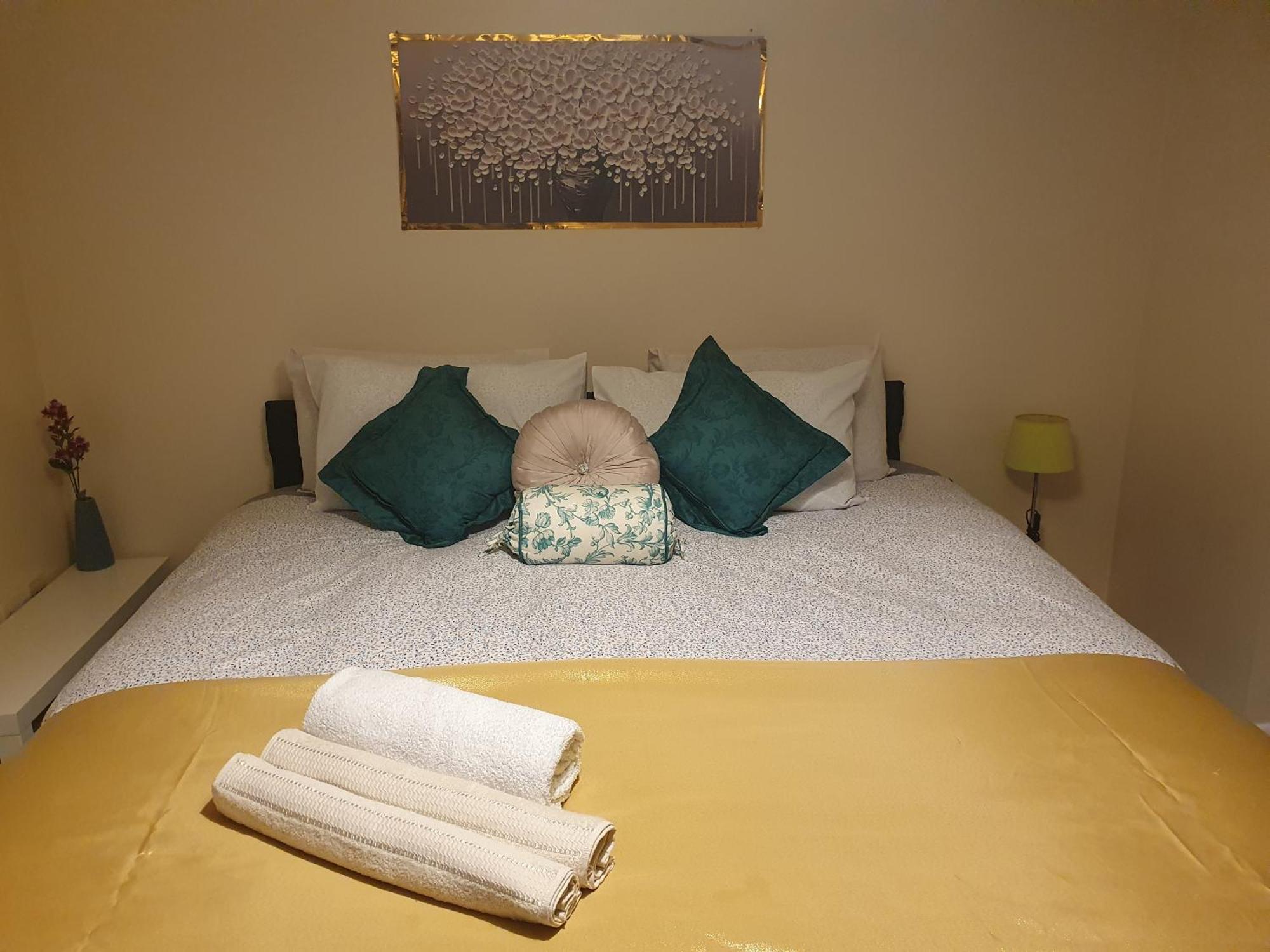 Lovely 1Bedrood Apartment جيلدفورد المظهر الخارجي الصورة