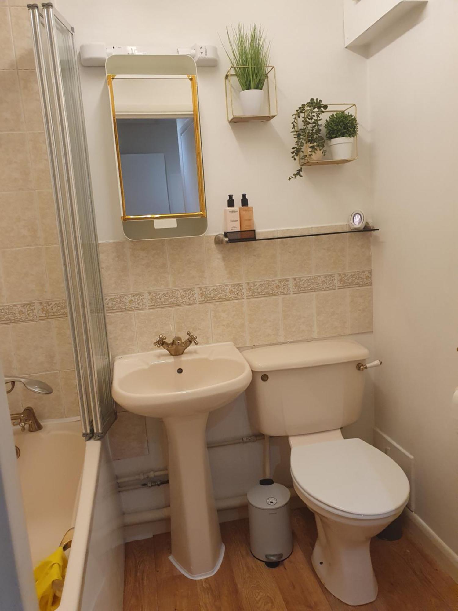 Lovely 1Bedrood Apartment جيلدفورد المظهر الخارجي الصورة