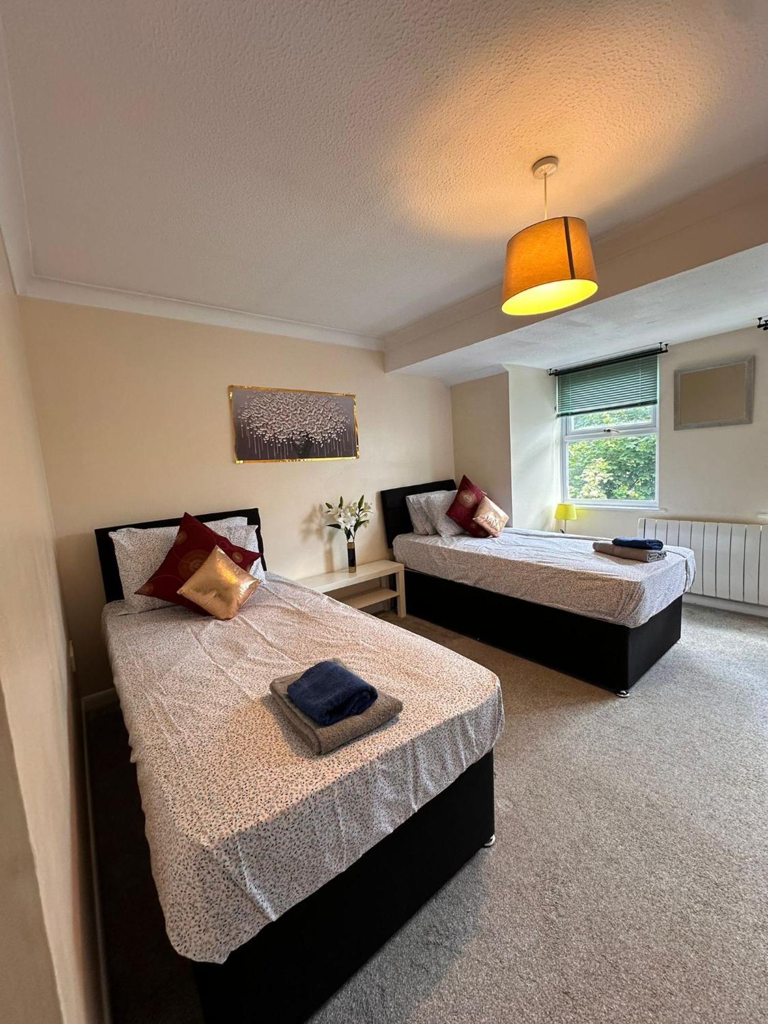Lovely 1Bedrood Apartment جيلدفورد المظهر الخارجي الصورة