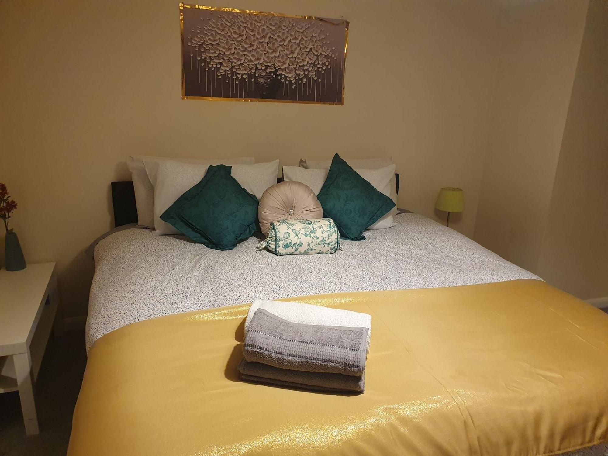 Lovely 1Bedrood Apartment جيلدفورد المظهر الخارجي الصورة