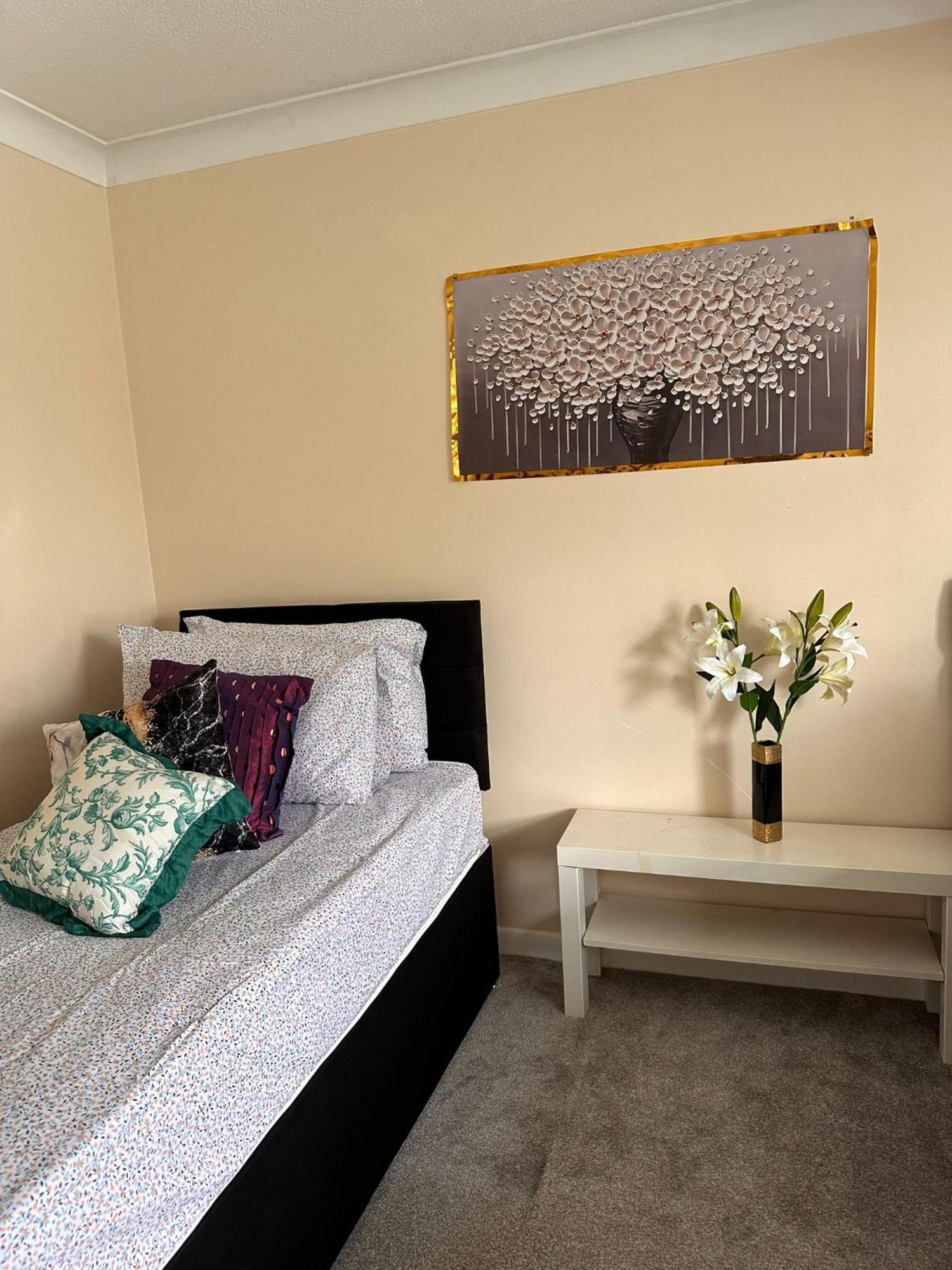 Lovely 1Bedrood Apartment جيلدفورد المظهر الخارجي الصورة