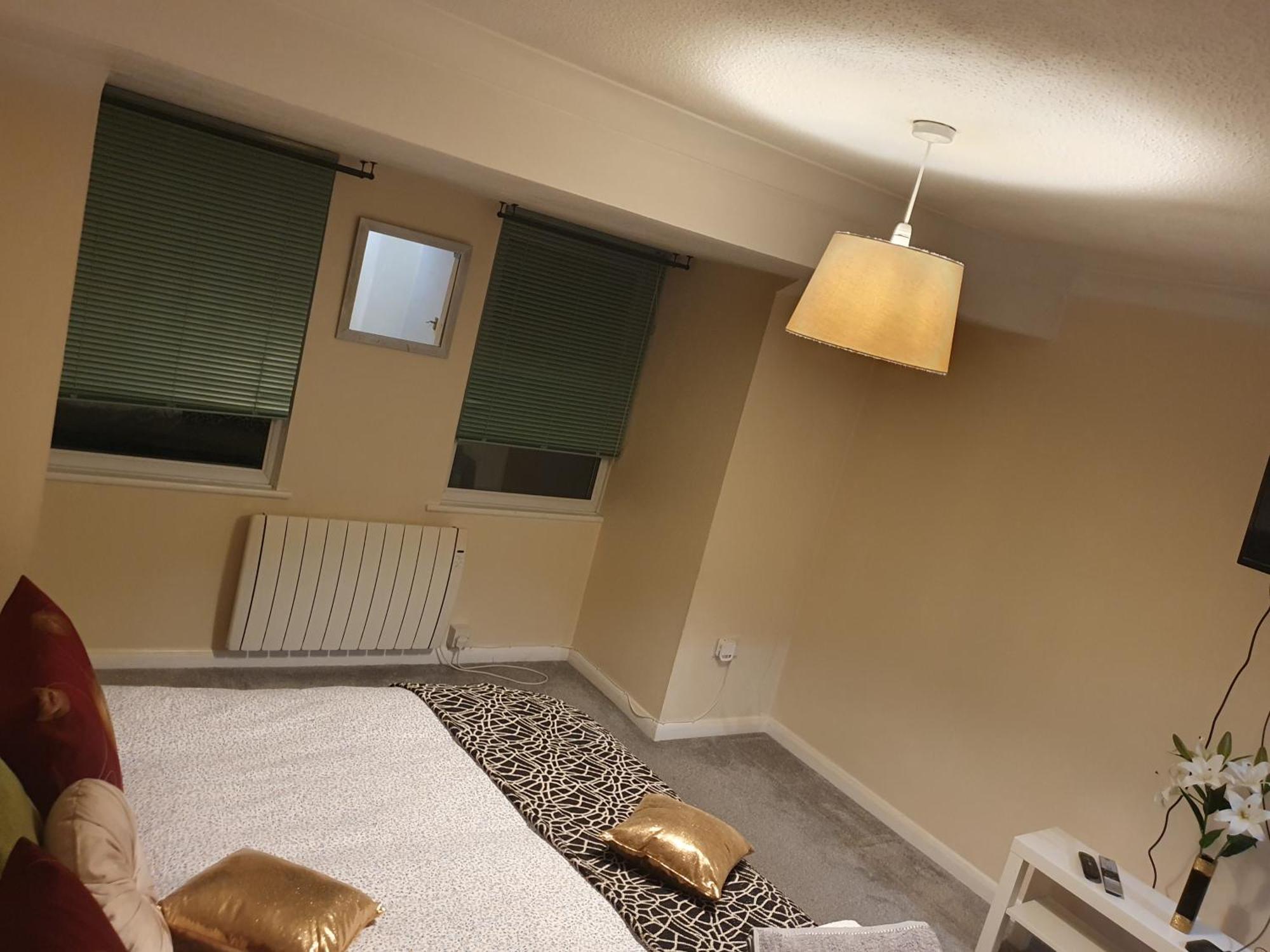 Lovely 1Bedrood Apartment جيلدفورد المظهر الخارجي الصورة