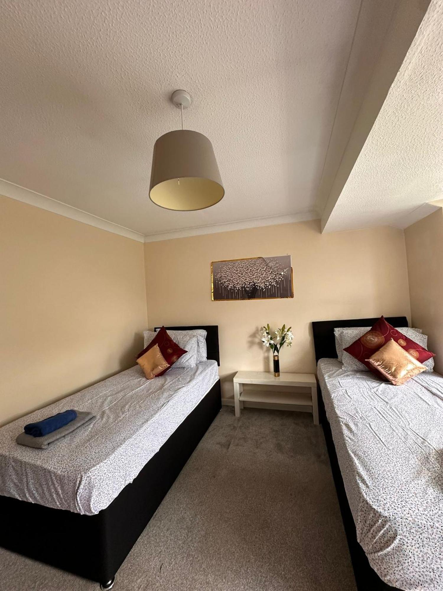 Lovely 1Bedrood Apartment جيلدفورد المظهر الخارجي الصورة