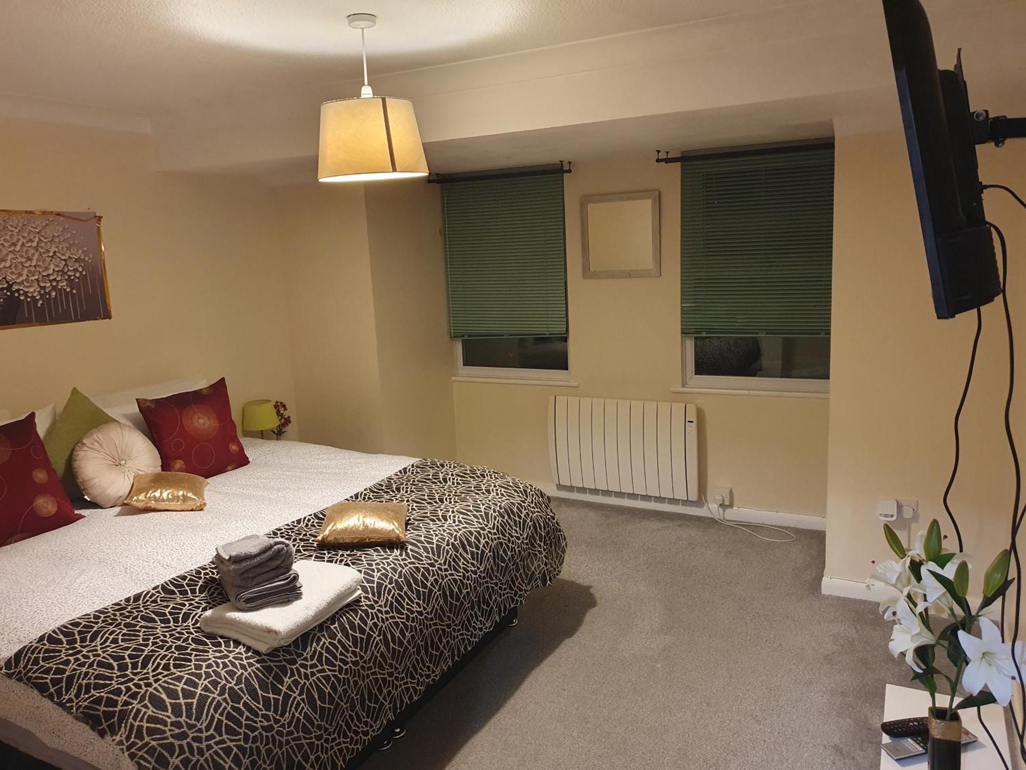 Lovely 1Bedrood Apartment جيلدفورد المظهر الخارجي الصورة