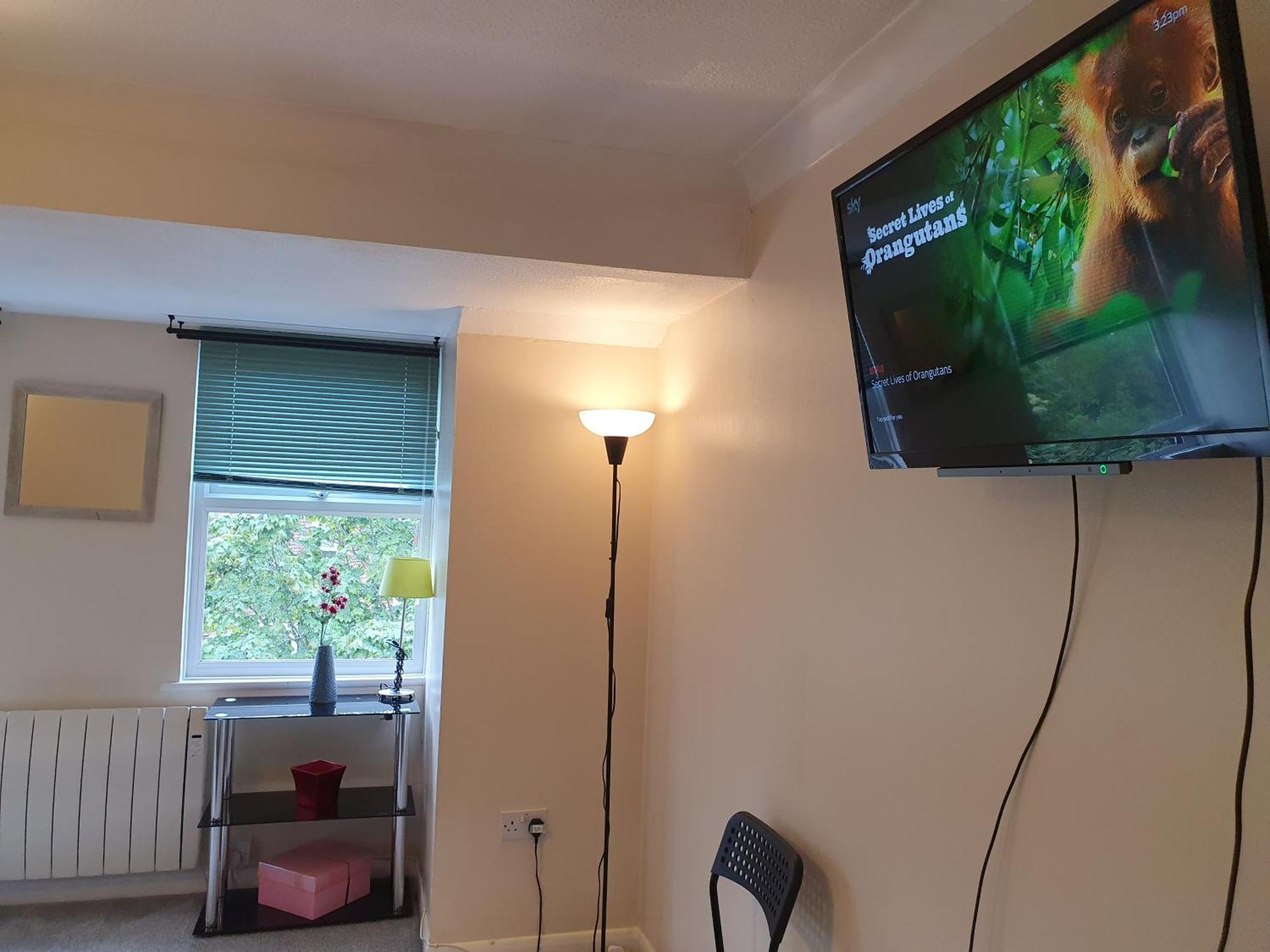 Lovely 1Bedrood Apartment جيلدفورد المظهر الخارجي الصورة