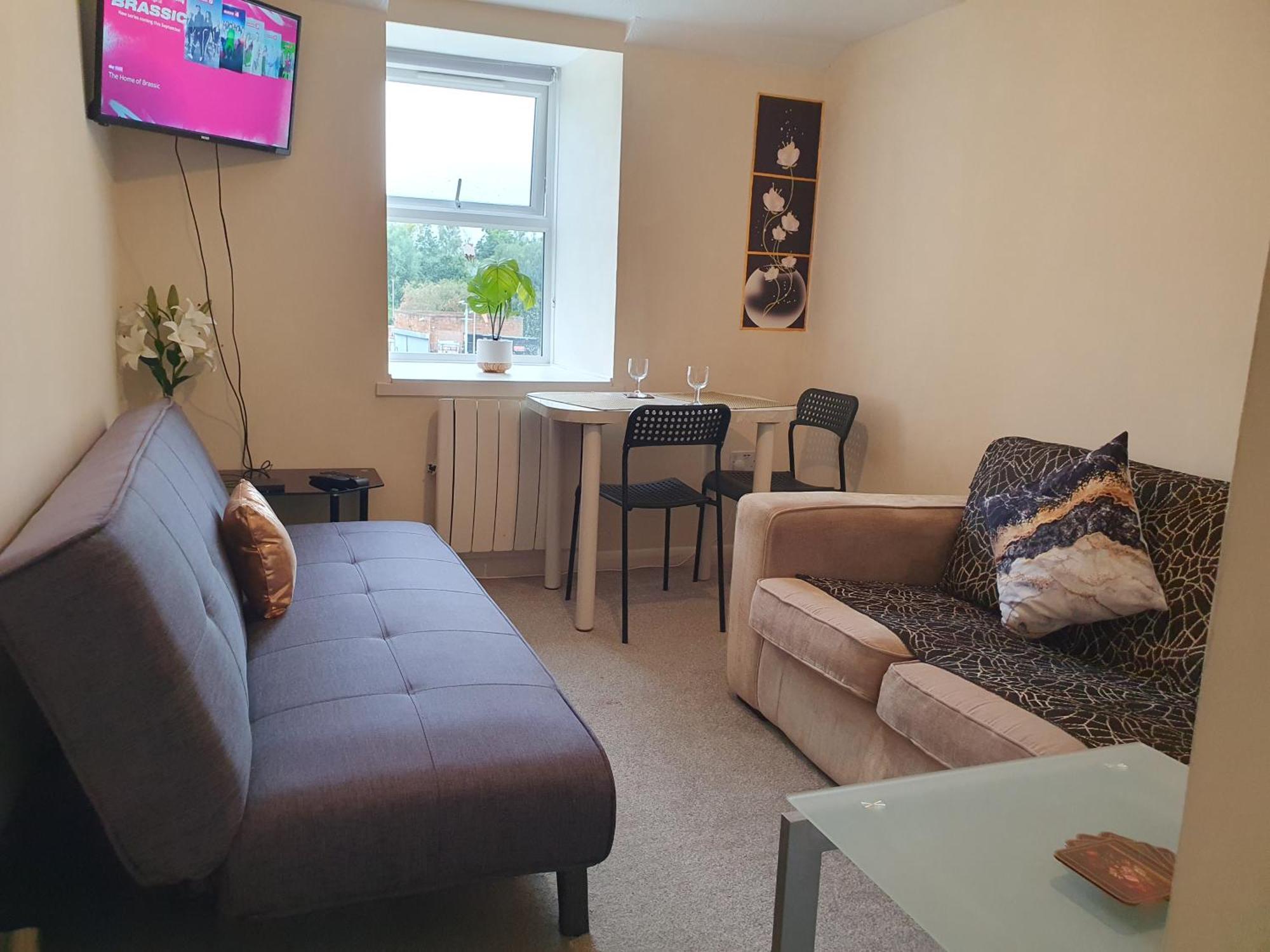 Lovely 1Bedrood Apartment جيلدفورد المظهر الخارجي الصورة